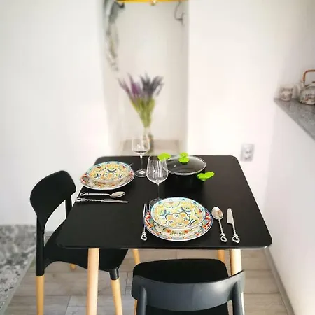 Art Kuning קרס