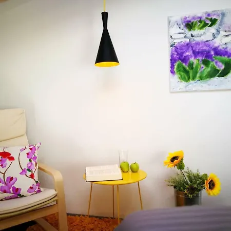 Apartman Art Kuning