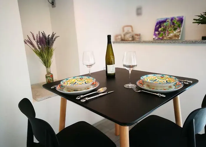 Apartment Art Kuning Cres