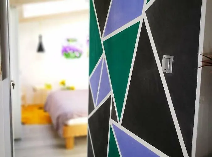 Apartment Art Kuning