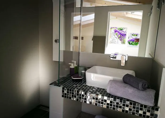 Apartment Art Kuning Cres